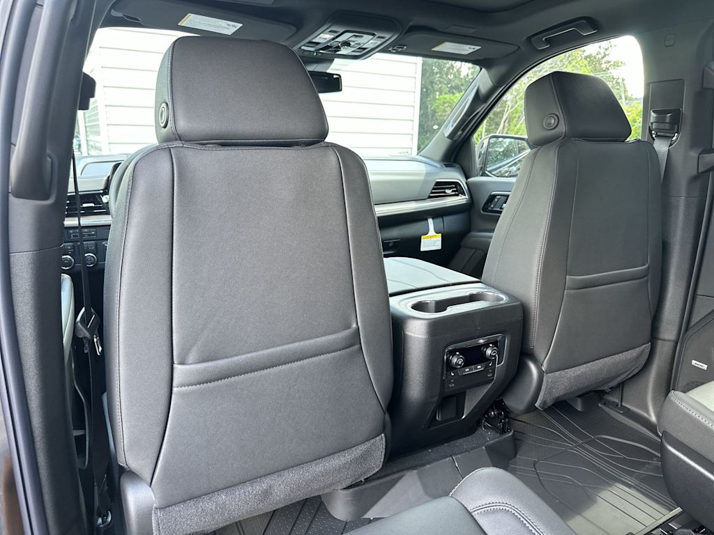 Thumbnail: 2026 Chevrolet Suburban - 23