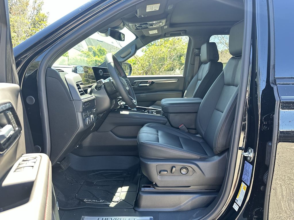 Thumbnail: 2026 Chevrolet Suburban - 11