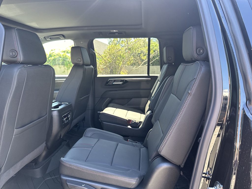 Thumbnail: 2026 Chevrolet Suburban - 24