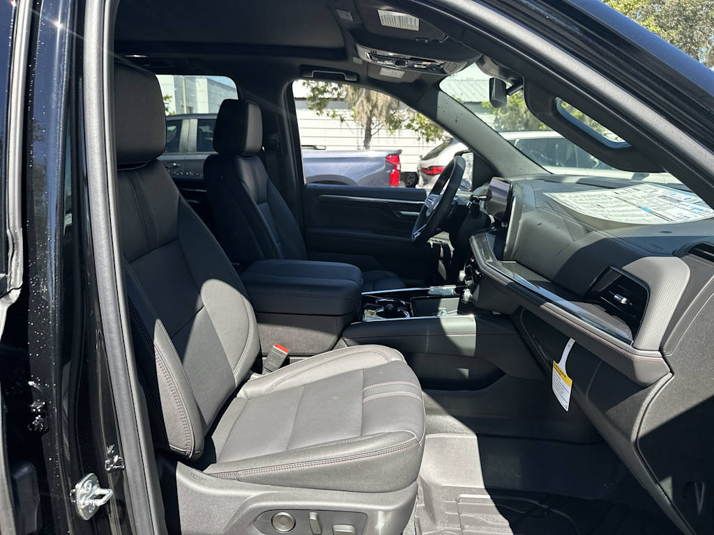 Thumbnail: 2026 Chevrolet Suburban - 26