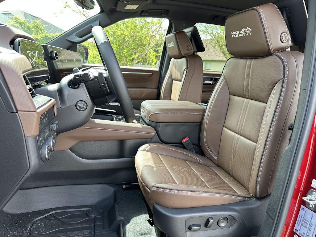 Thumbnail: 2026 Chevrolet Suburban - 12