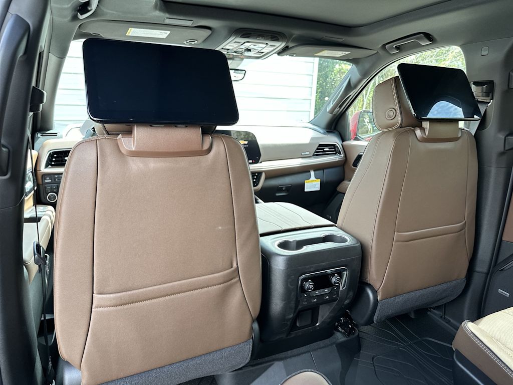 Thumbnail: 2026 Chevrolet Suburban - 23