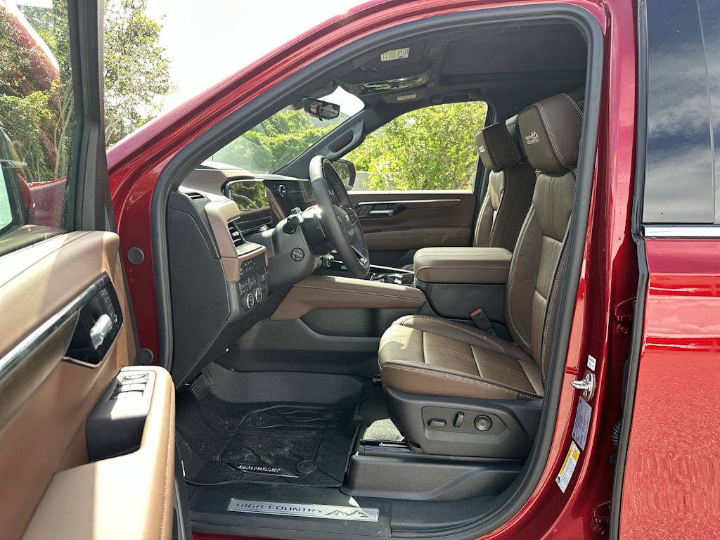 Thumbnail: 2026 Chevrolet Suburban - 11