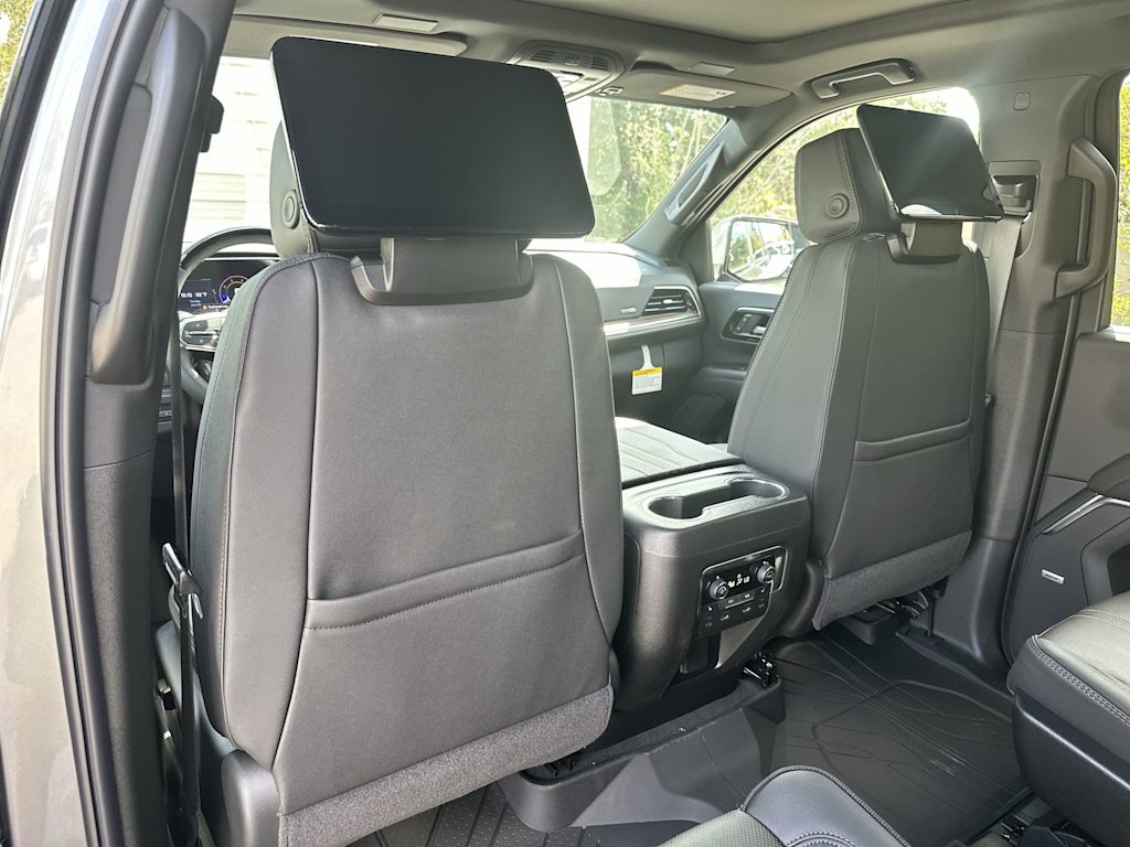 Thumbnail: 2026 Chevrolet Suburban - 12