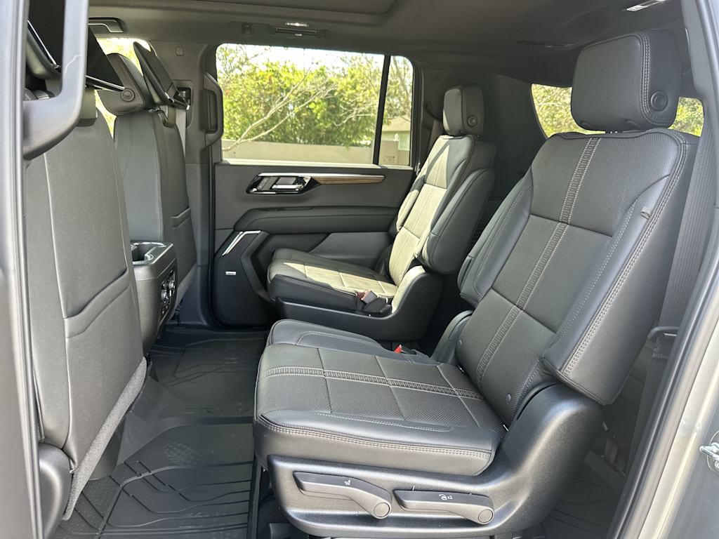 Thumbnail: 2026 Chevrolet Suburban - 23
