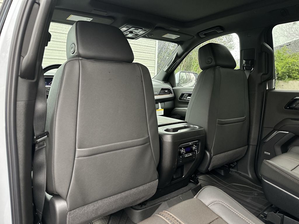 Thumbnail: 2026 Chevrolet Suburban - 23
