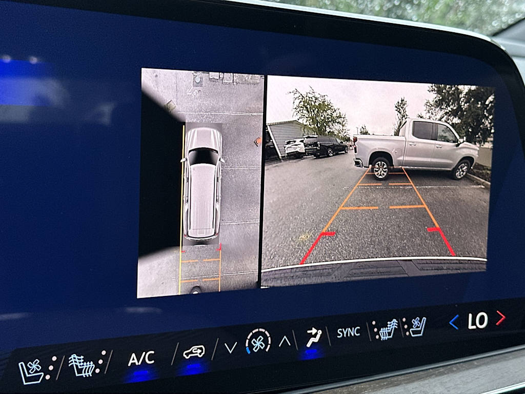 Thumbnail: 2026 Chevrolet Suburban - 14