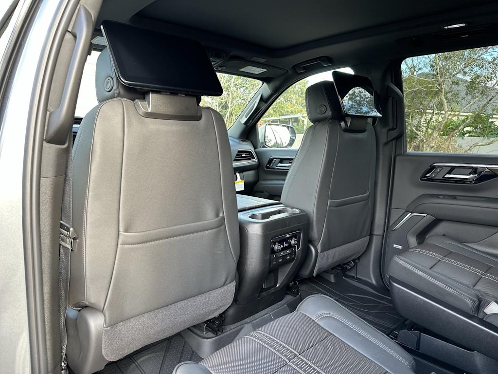 Thumbnail: 2026 Chevrolet Suburban - 13
