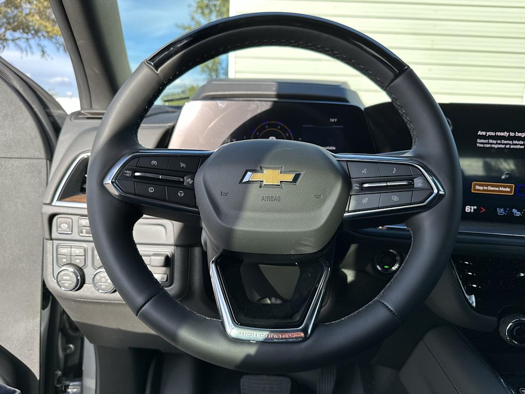 Thumbnail: 2026 Chevrolet Suburban - 10