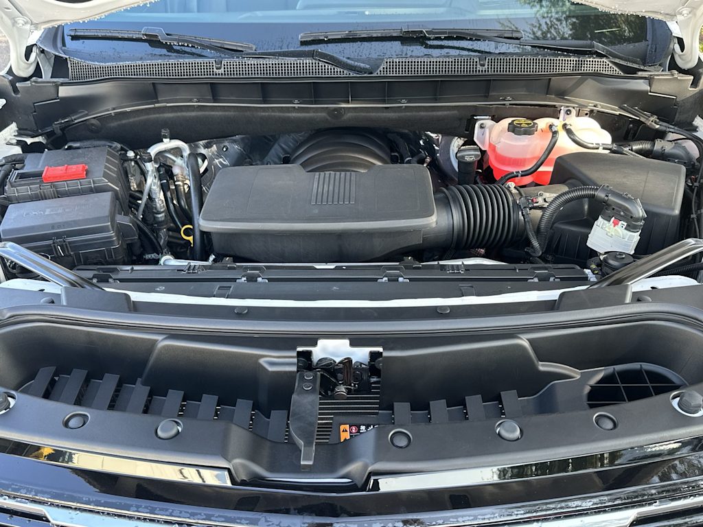 Thumbnail: 2025 Chevrolet Suburban - 9