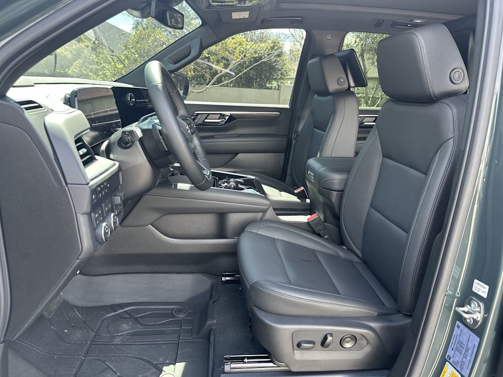 Thumbnail: 2026 Chevrolet Tahoe - 10