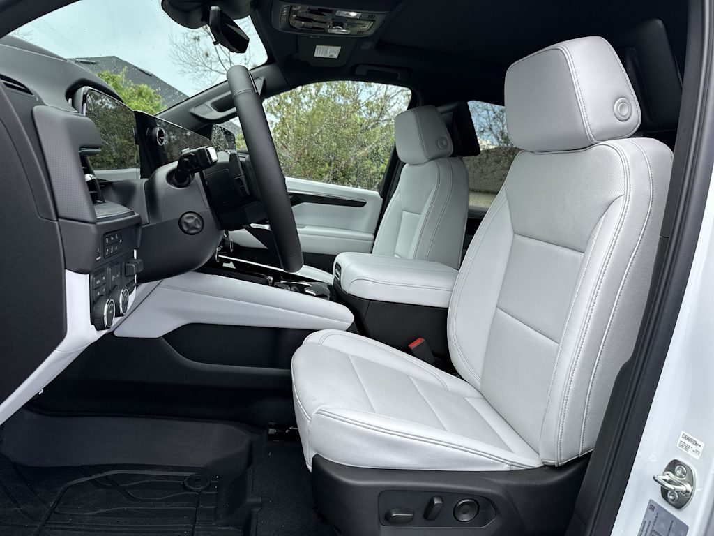 Thumbnail: 2026 Chevrolet Tahoe - 11