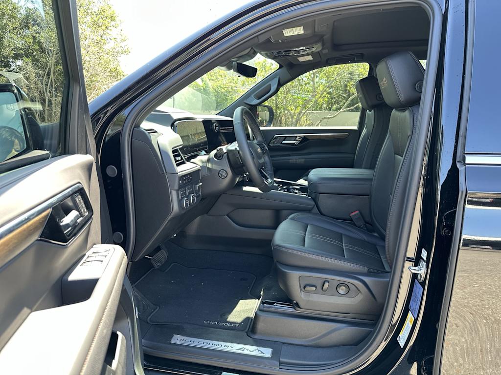 Thumbnail: 2026 Chevrolet Tahoe - 9