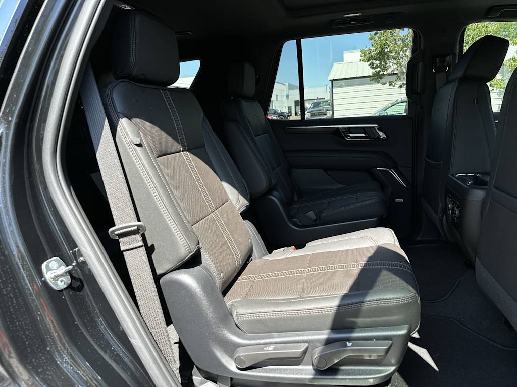 Thumbnail: 2026 Chevrolet Tahoe - 24