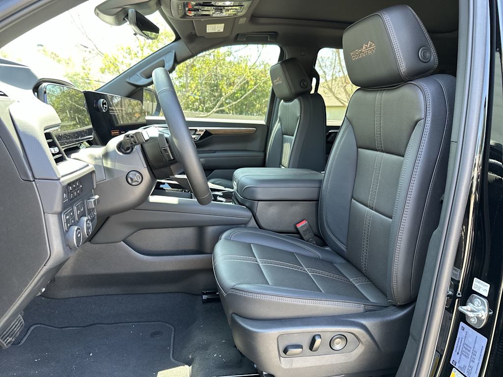 Thumbnail: 2026 Chevrolet Tahoe - 10