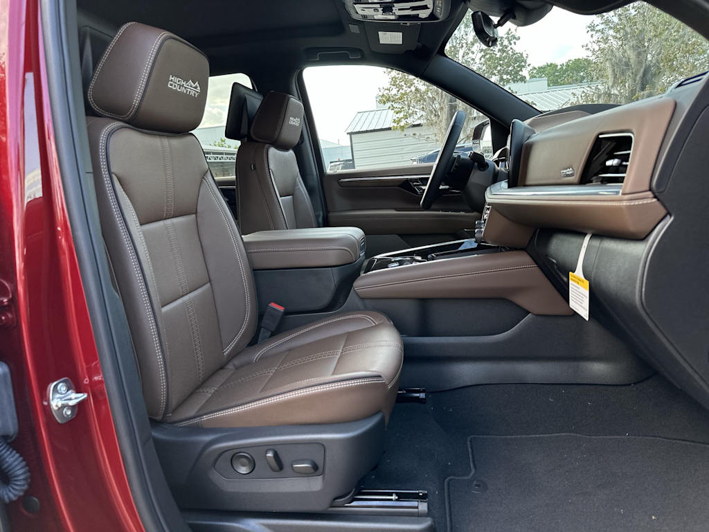 Thumbnail: 2026 Chevrolet Tahoe - 26