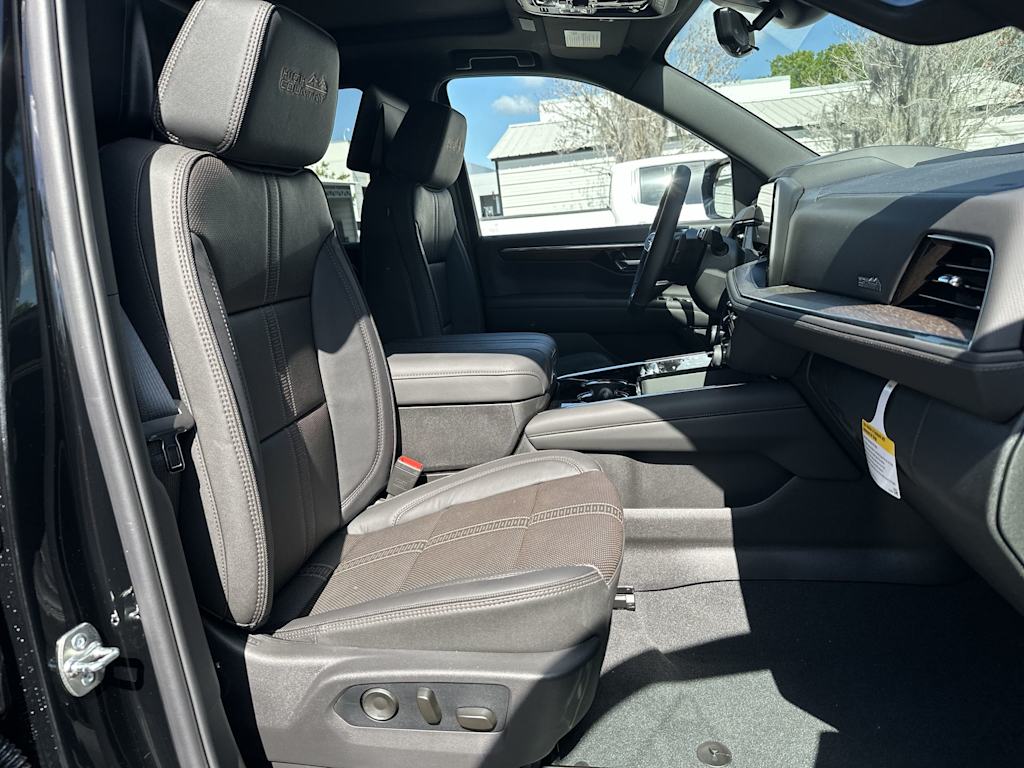 Thumbnail: 2026 Chevrolet Tahoe - 24