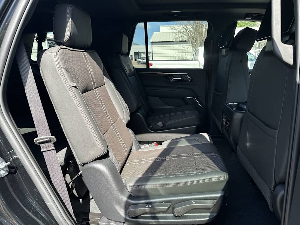 Thumbnail: 2026 Chevrolet Tahoe - 23