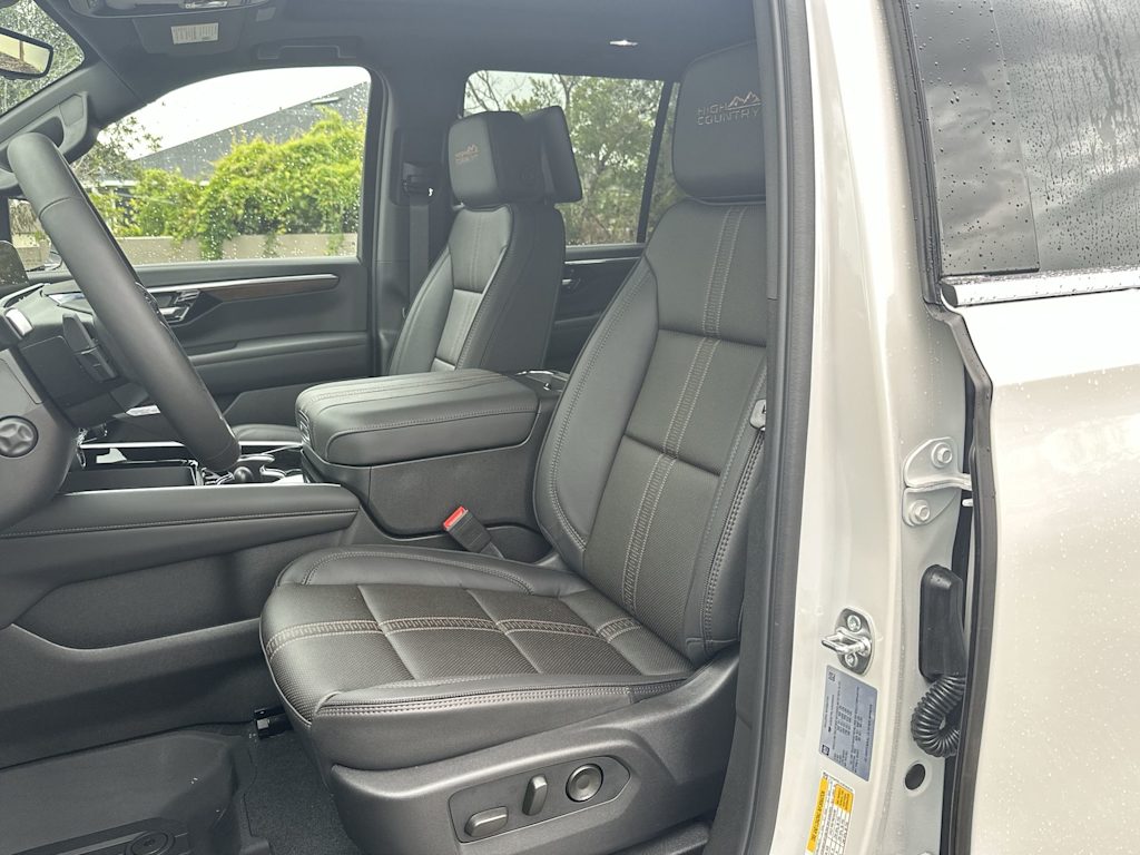 Thumbnail: 2025 Chevrolet Tahoe - 12