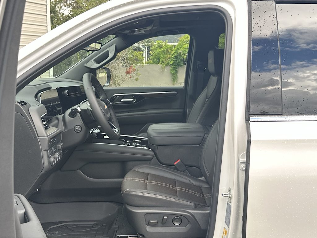 Thumbnail: 2025 Chevrolet Tahoe - 11