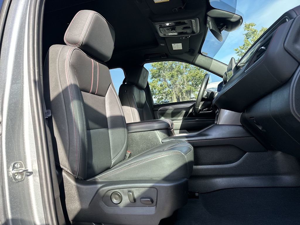 Thumbnail: 2024 Chevrolet Suburban - 25