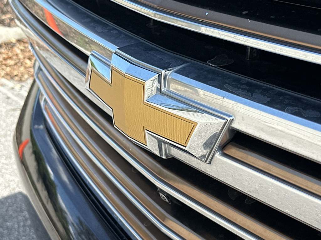 Thumbnail: 2023 Chevrolet Suburban - 7