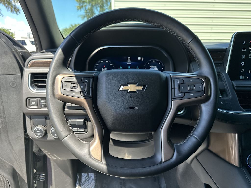 Thumbnail: 2023 Chevrolet Suburban - 9