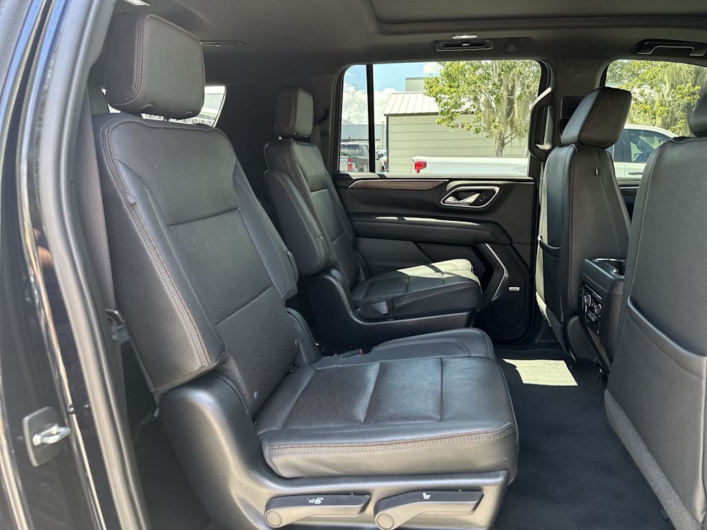 Thumbnail: 2023 Chevrolet Suburban - 24