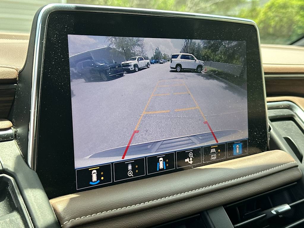 Thumbnail: 2021 Chevrolet Tahoe - 14