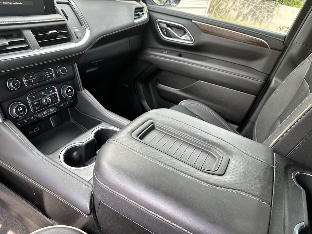 Thumbnail: 2023 Chevrolet Suburban - 27