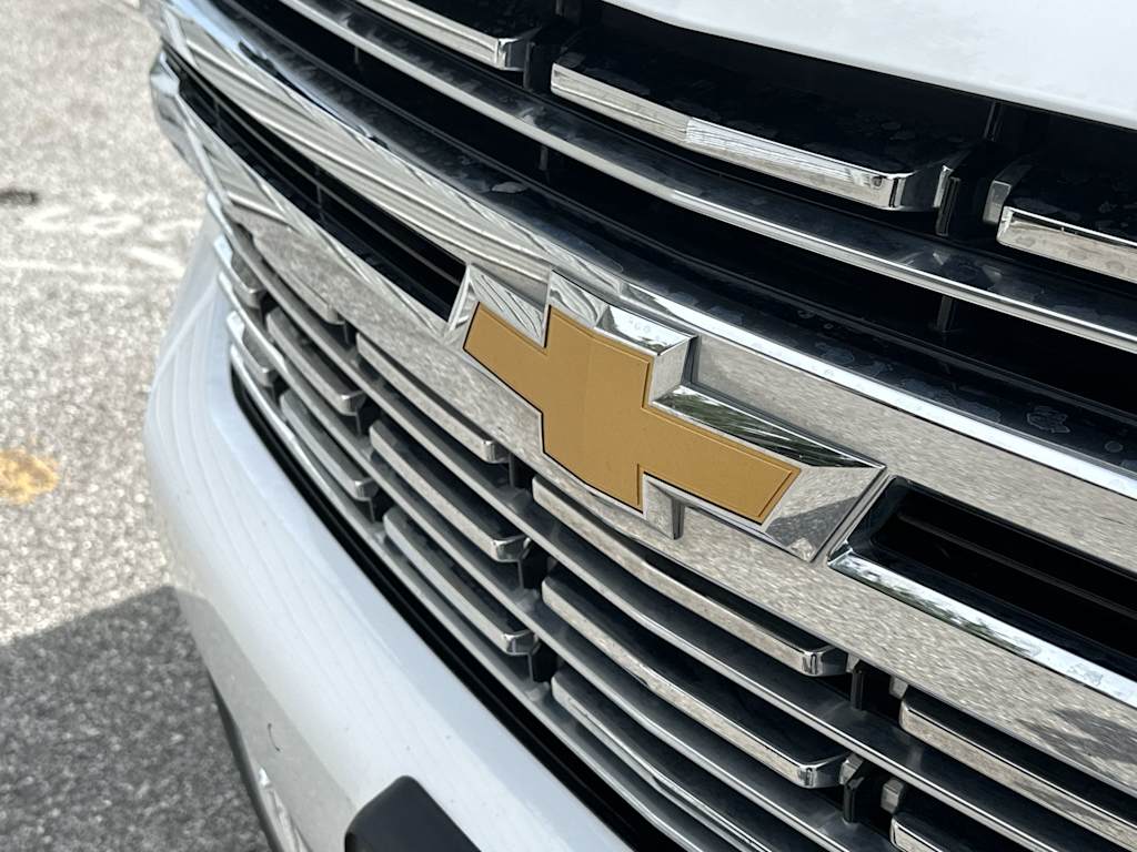 Thumbnail: 2023 Chevrolet Suburban - 7