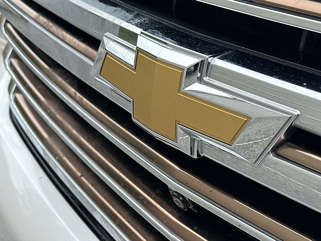Thumbnail: 2023 Chevrolet Tahoe - 6