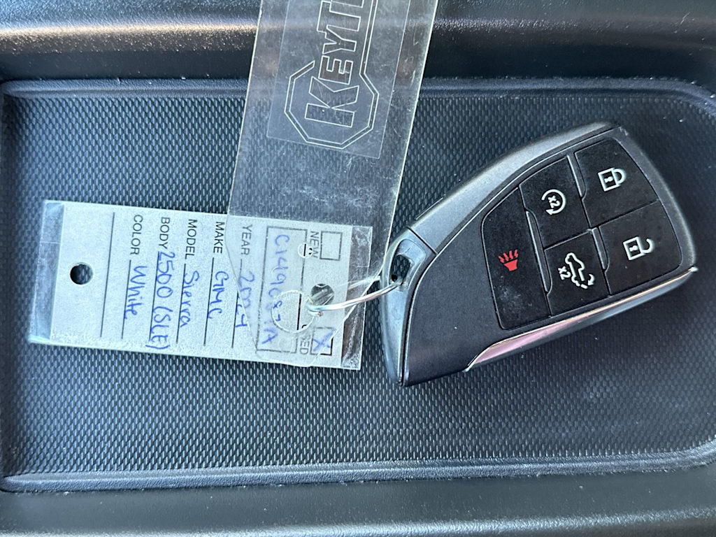 Thumbnail: 2024 GMC Sierra 2500 - 18