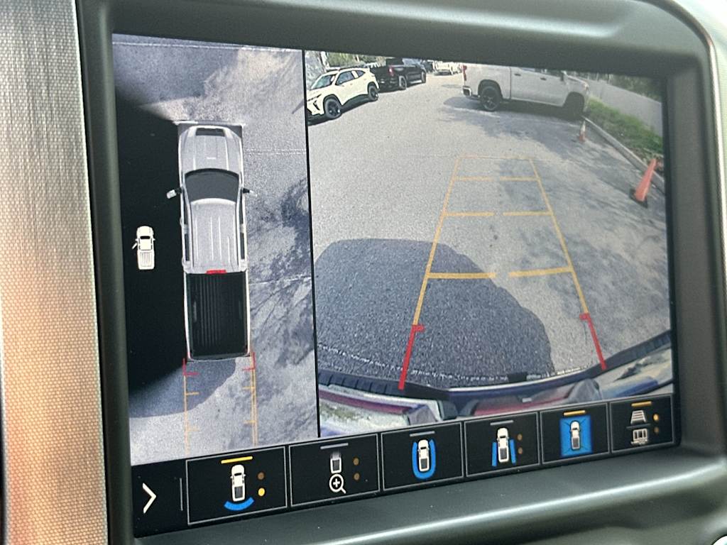 Thumbnail: 2020 GMC Sierra 3500 - 13