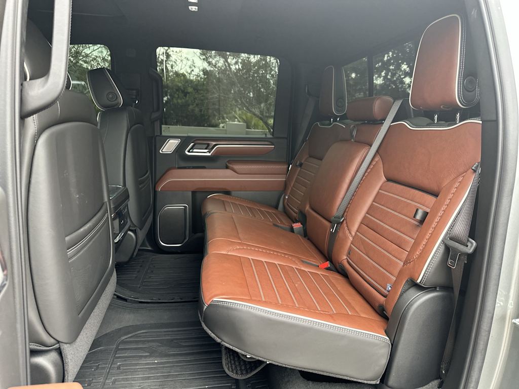 Thumbnail: 2025 GMC Sierra 3500 - 25