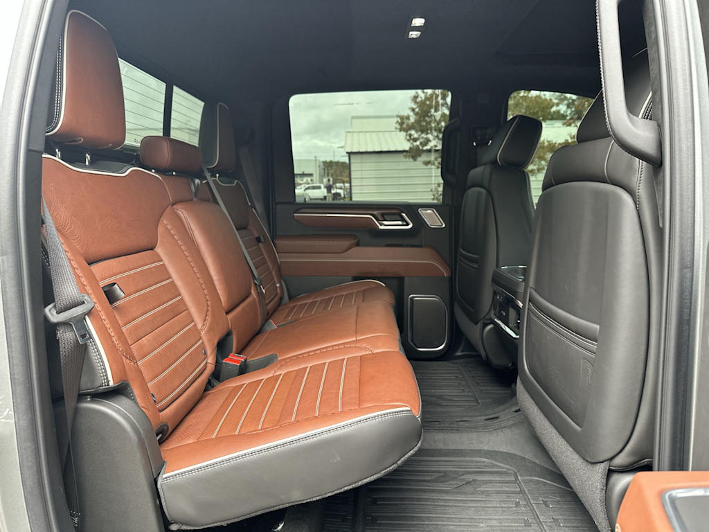 Thumbnail: 2025 GMC Sierra 3500 - 26