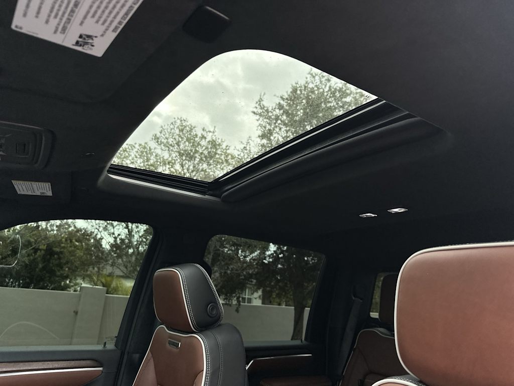 Thumbnail: 2025 GMC Sierra 3500 - 24