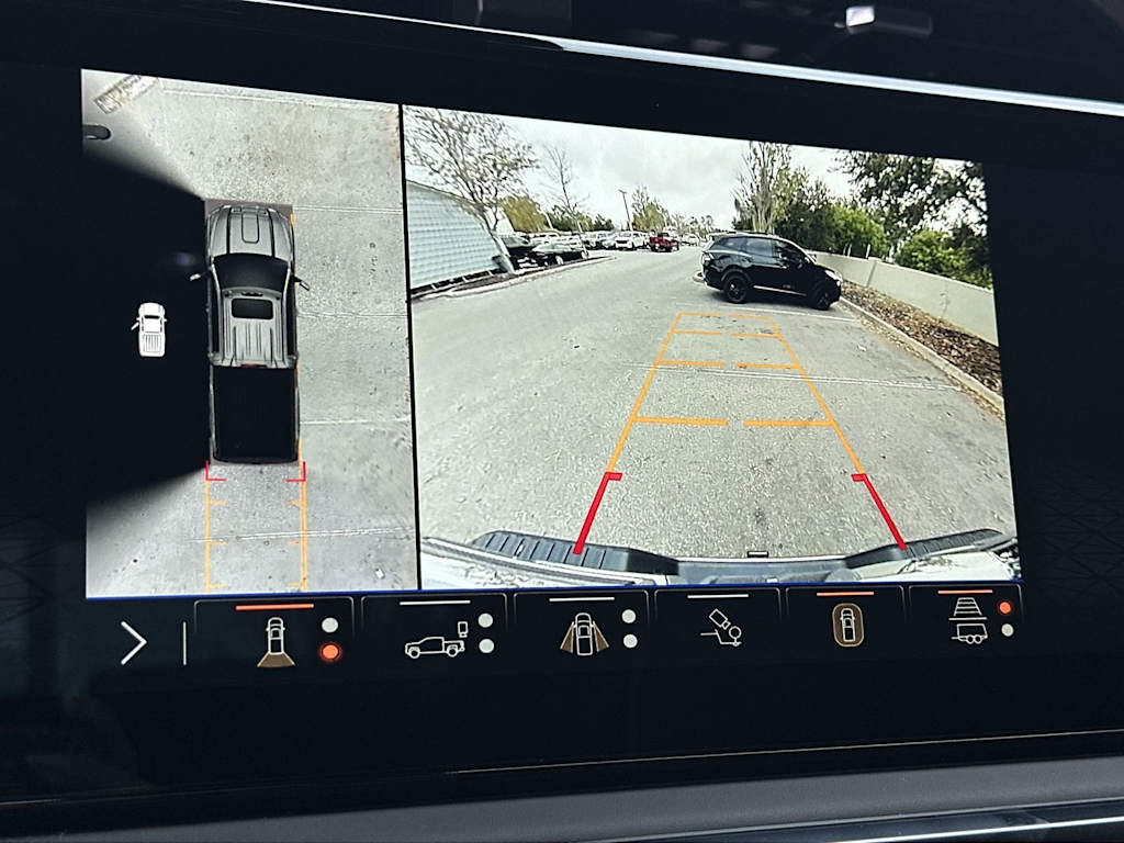 Thumbnail: 2025 GMC Sierra 3500 - 14