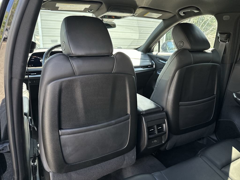 Thumbnail: 2025 Cadillac XT4 - 13