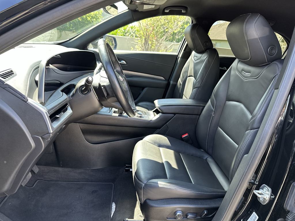Thumbnail: 2025 Cadillac XT4 - 12