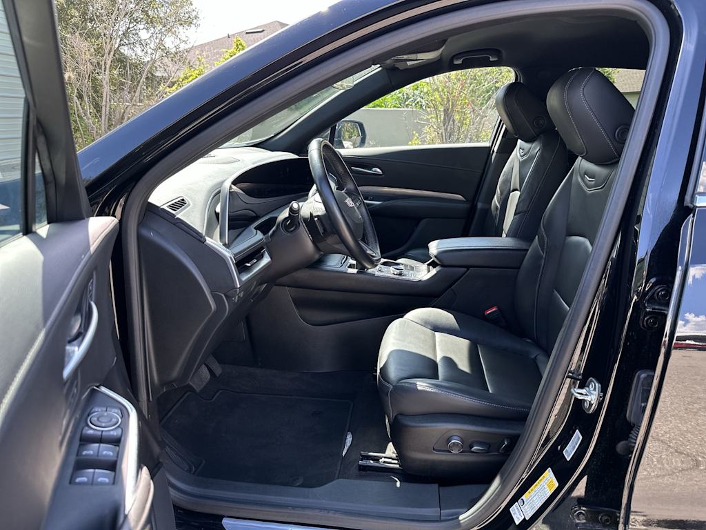 Thumbnail: 2025 Cadillac XT4 - 11