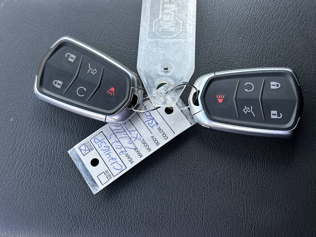 Thumbnail: 2025 Cadillac XT5 - 16