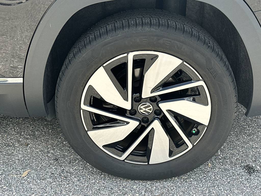 Thumbnail: 2024 Volkswagen Atlas - 8
