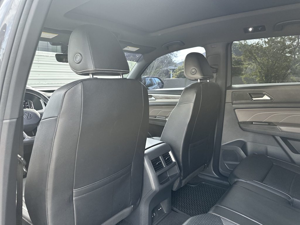 Thumbnail: 2022 Volkswagen Atlas - 12