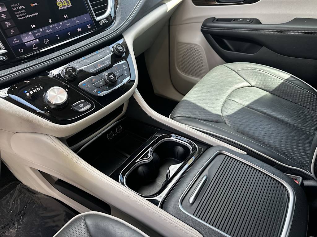 Thumbnail: 2023 Chrysler Pacifica - 15