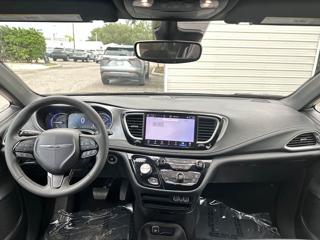 Thumbnail: 2024 Chrysler Pacifica - 2