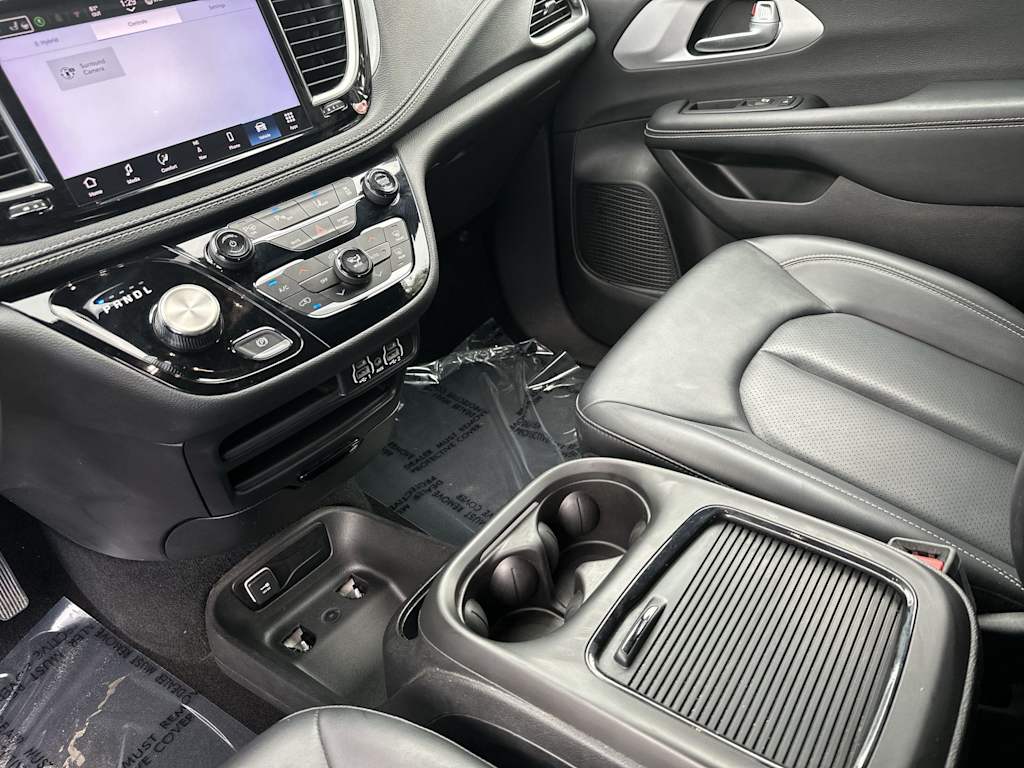 Thumbnail: 2024 Chrysler Pacifica - 14