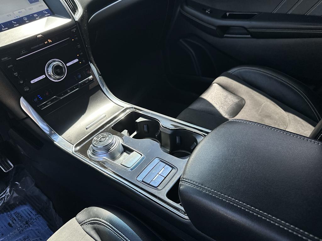 Thumbnail: 2019 Ford Edge - 15