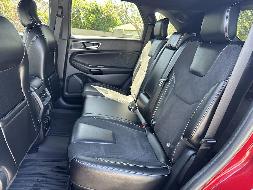 Thumbnail: 2019 Ford Edge - 24