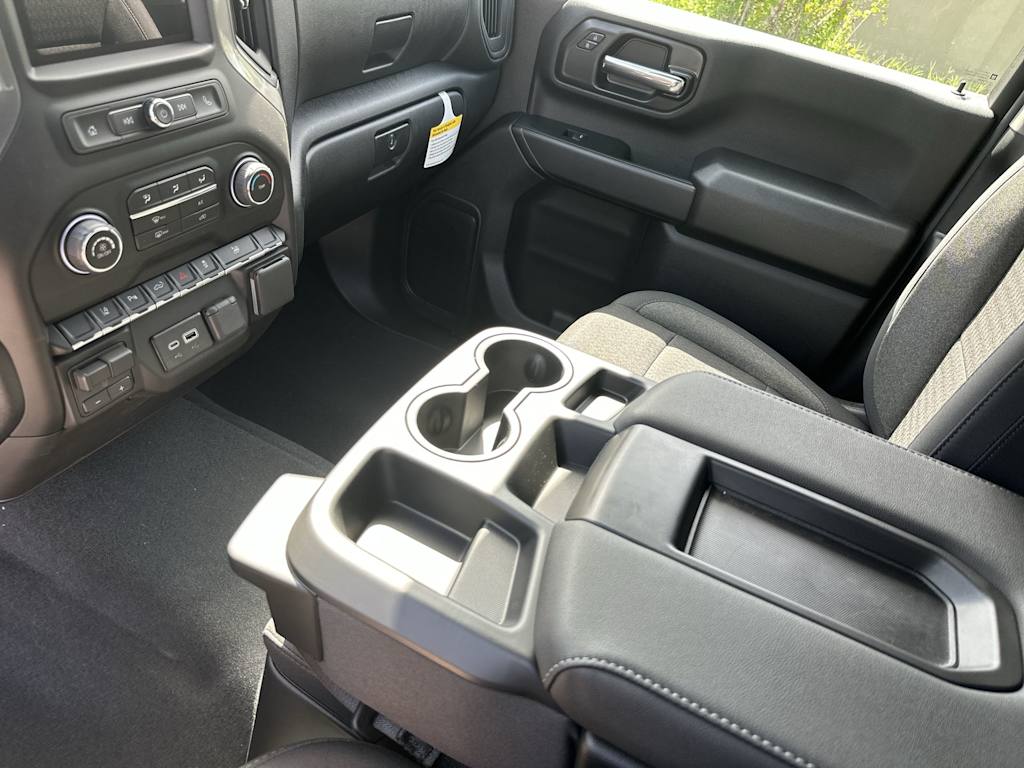 Thumbnail: 2026 Chevrolet Silverado 2500 - 13